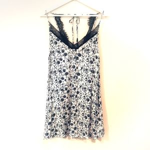 Kendall & Kylie soft white & blue w/ lace dress M